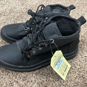 TOMS women’s Black Lace-Up Boots